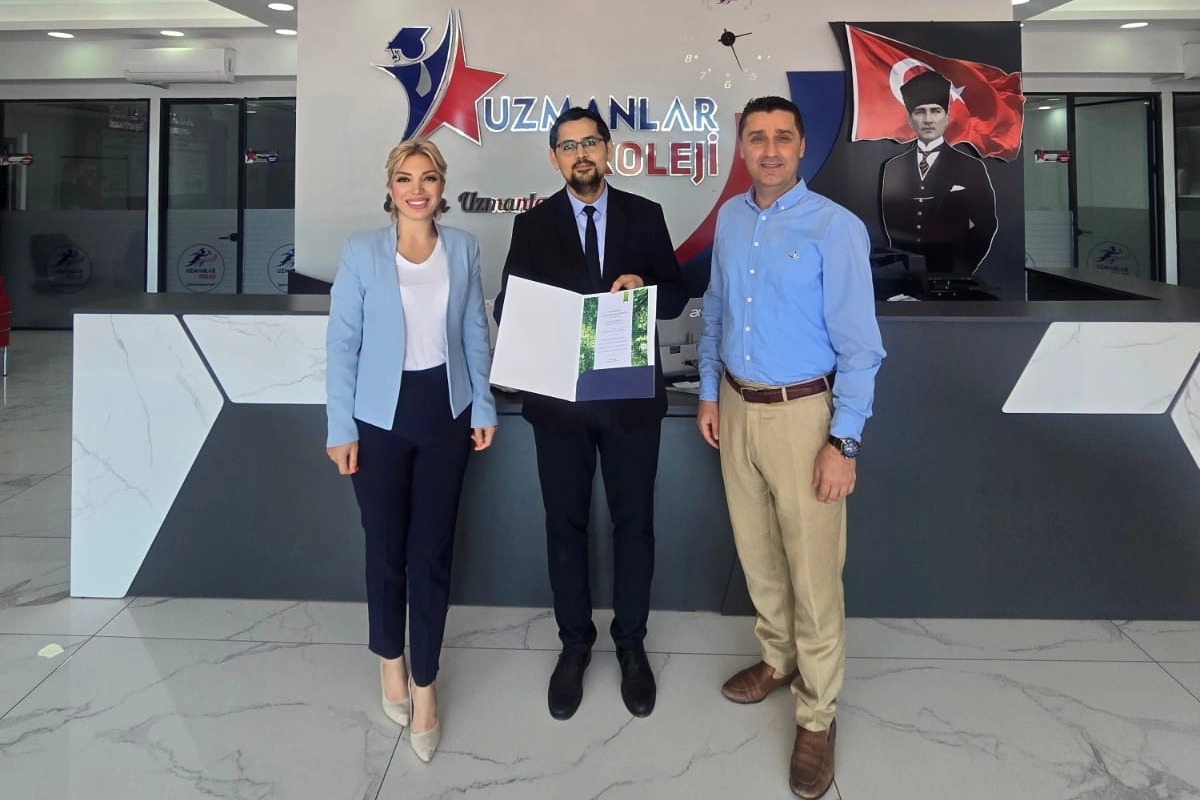 Başhekim Ergenç Uzmanlar Koleji’nde öğrencilerle buluştu