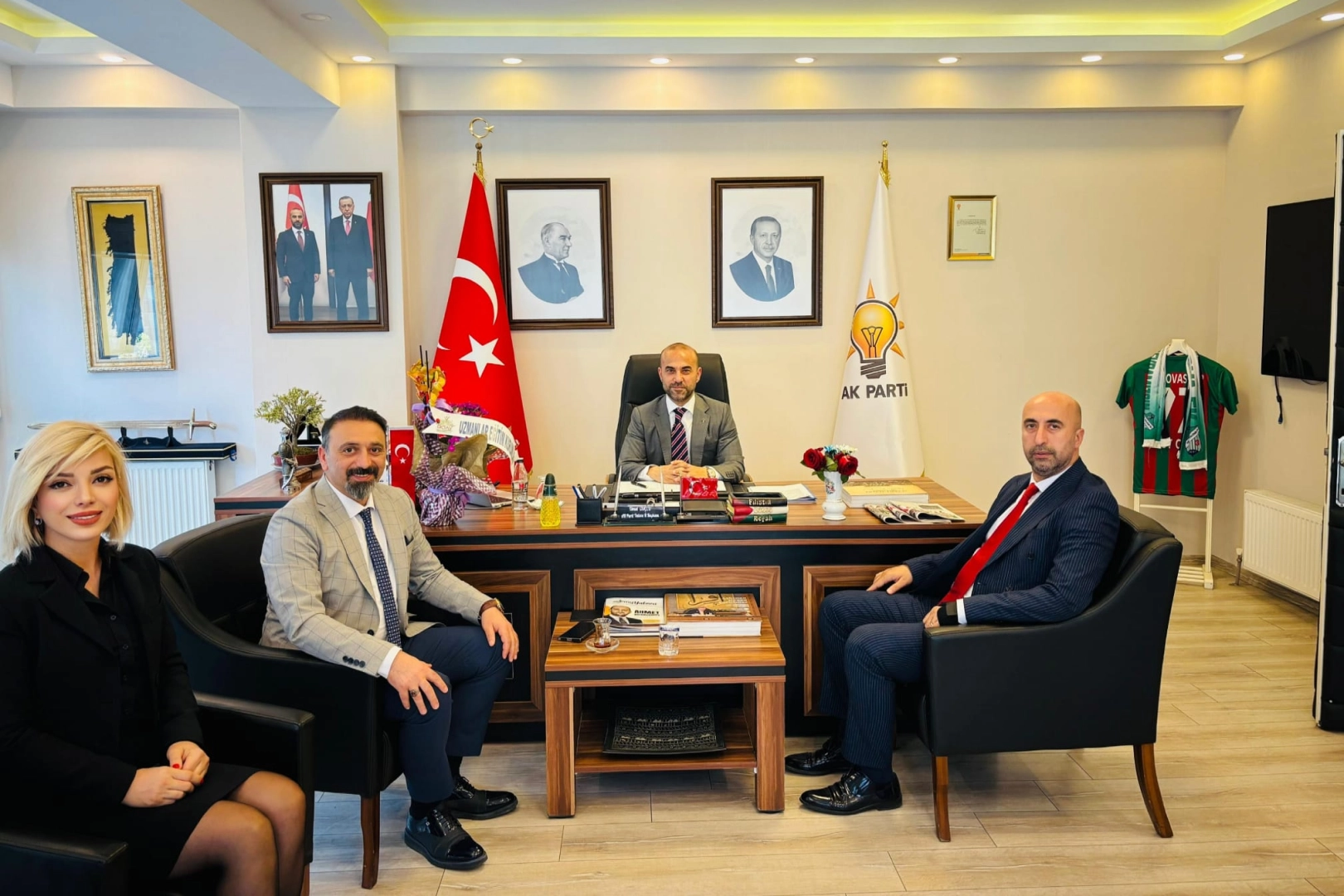 Uzmanlar Eğitim Kurumlarından AK Parti İl Başkanı Umut Güçlü’ye ziyaret