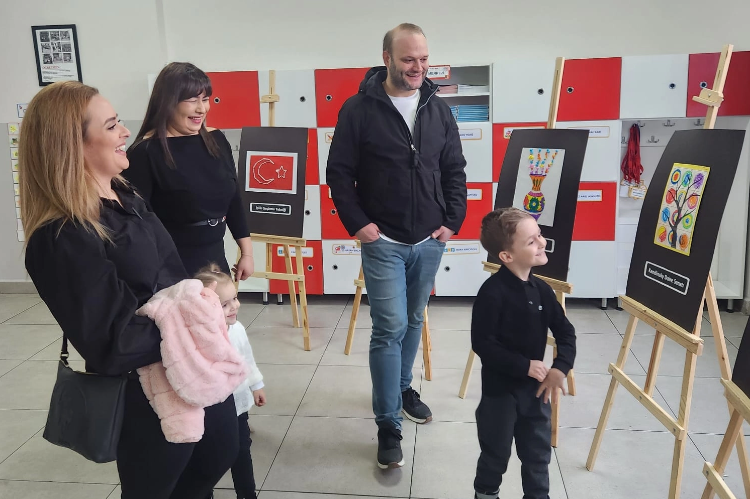 Uzmanlar Koleji Anasınıflarında Bireysel Resim Sergisi