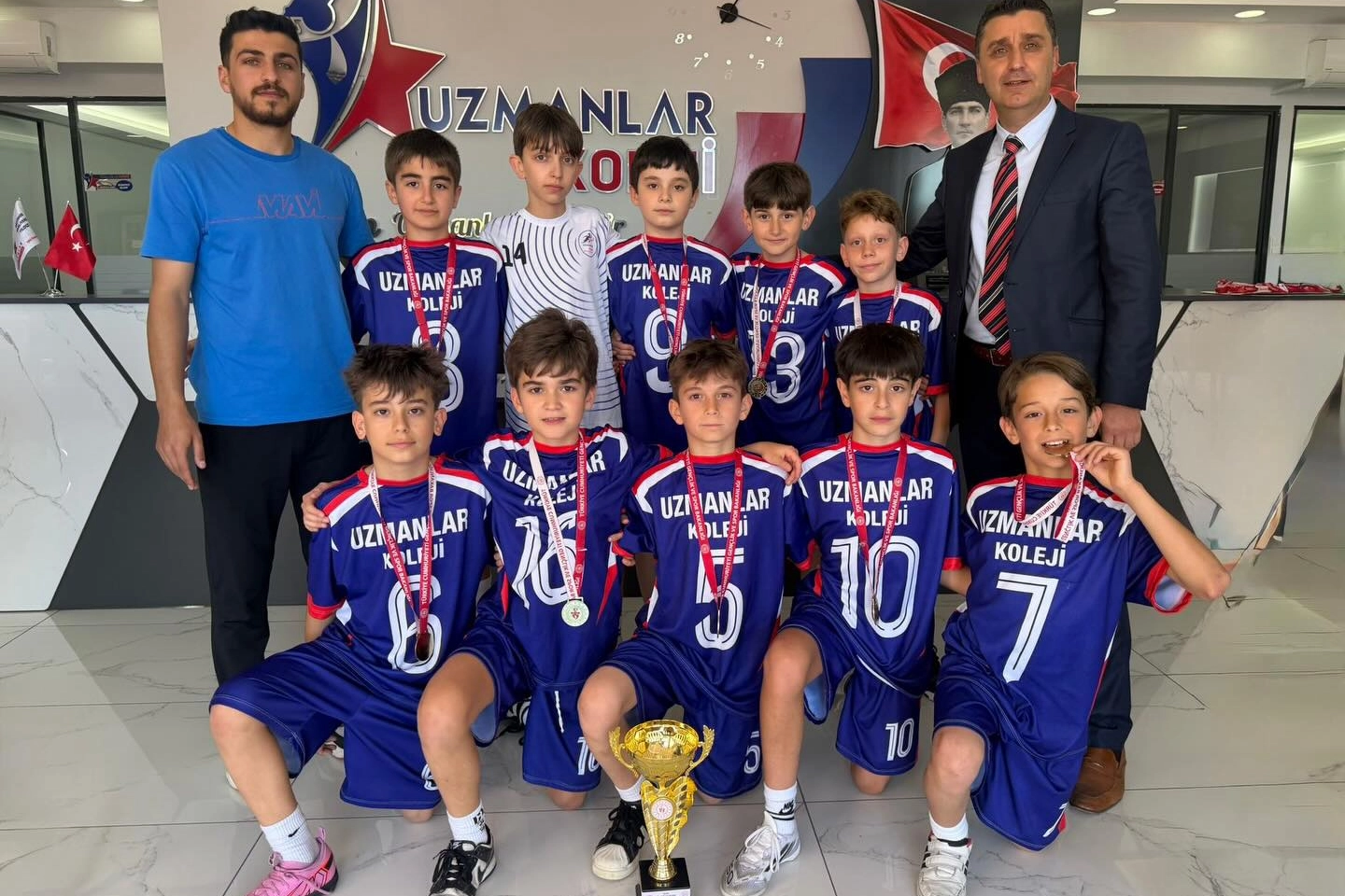 Uzmanlar Koleji Futsal Takımı Yalova İl Şampiyonu Oldu