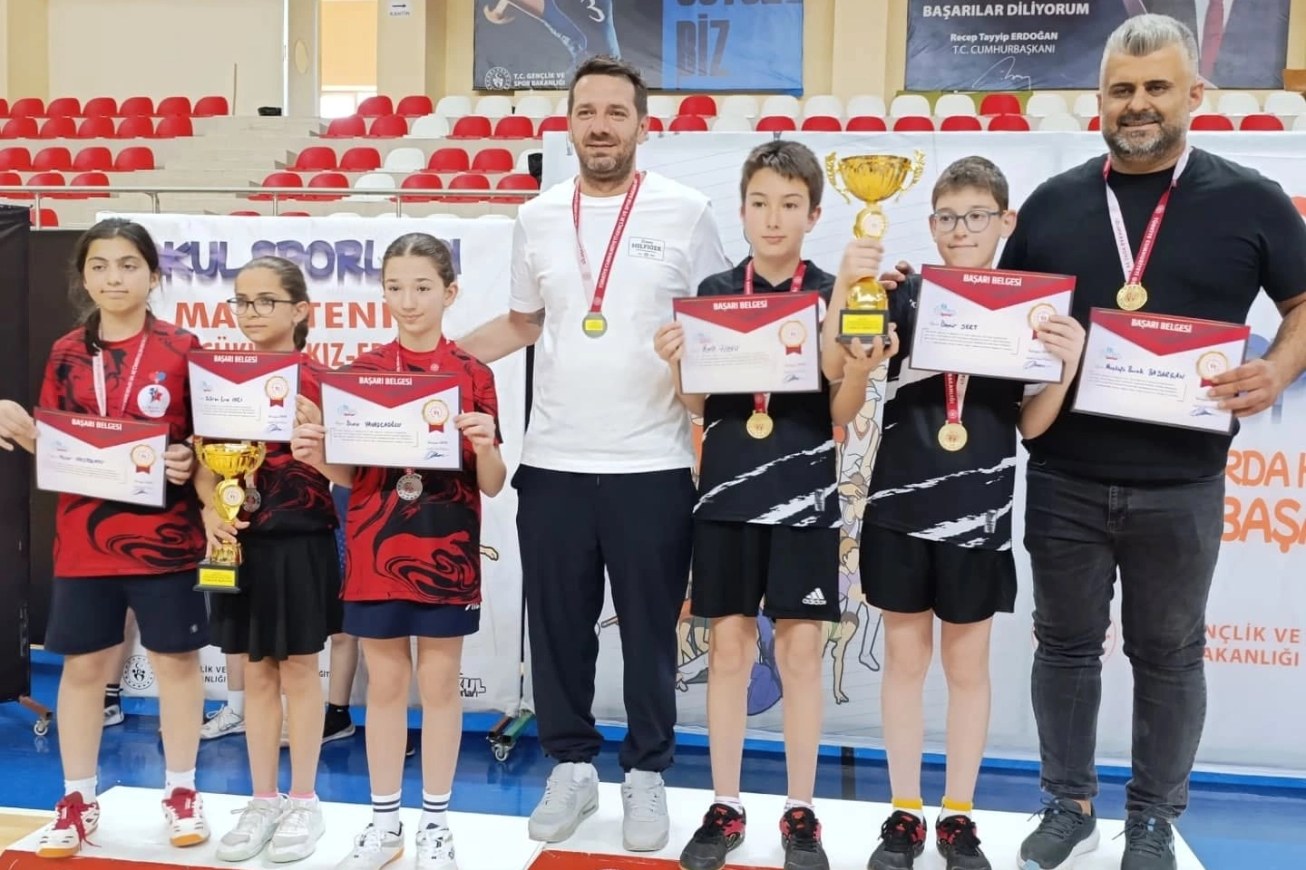 Yalova masa tenisinde başarıya doymuyor